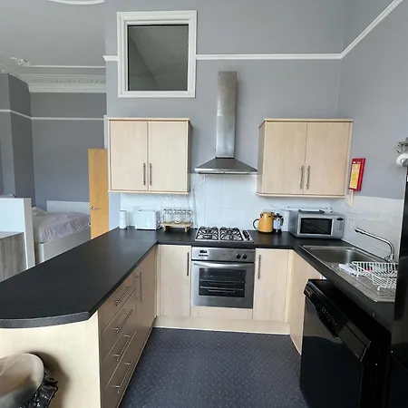 Flat Two In Cotham Hill بريستول