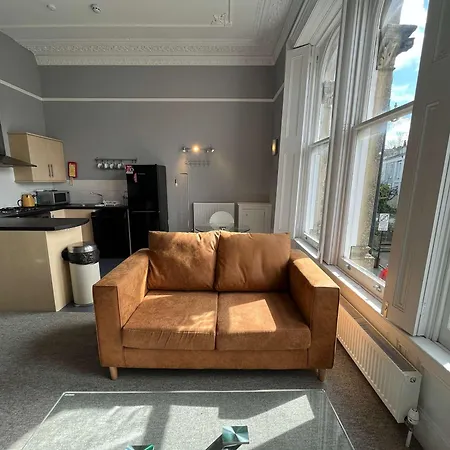 Apartment Flat Two In Cotham Hill
